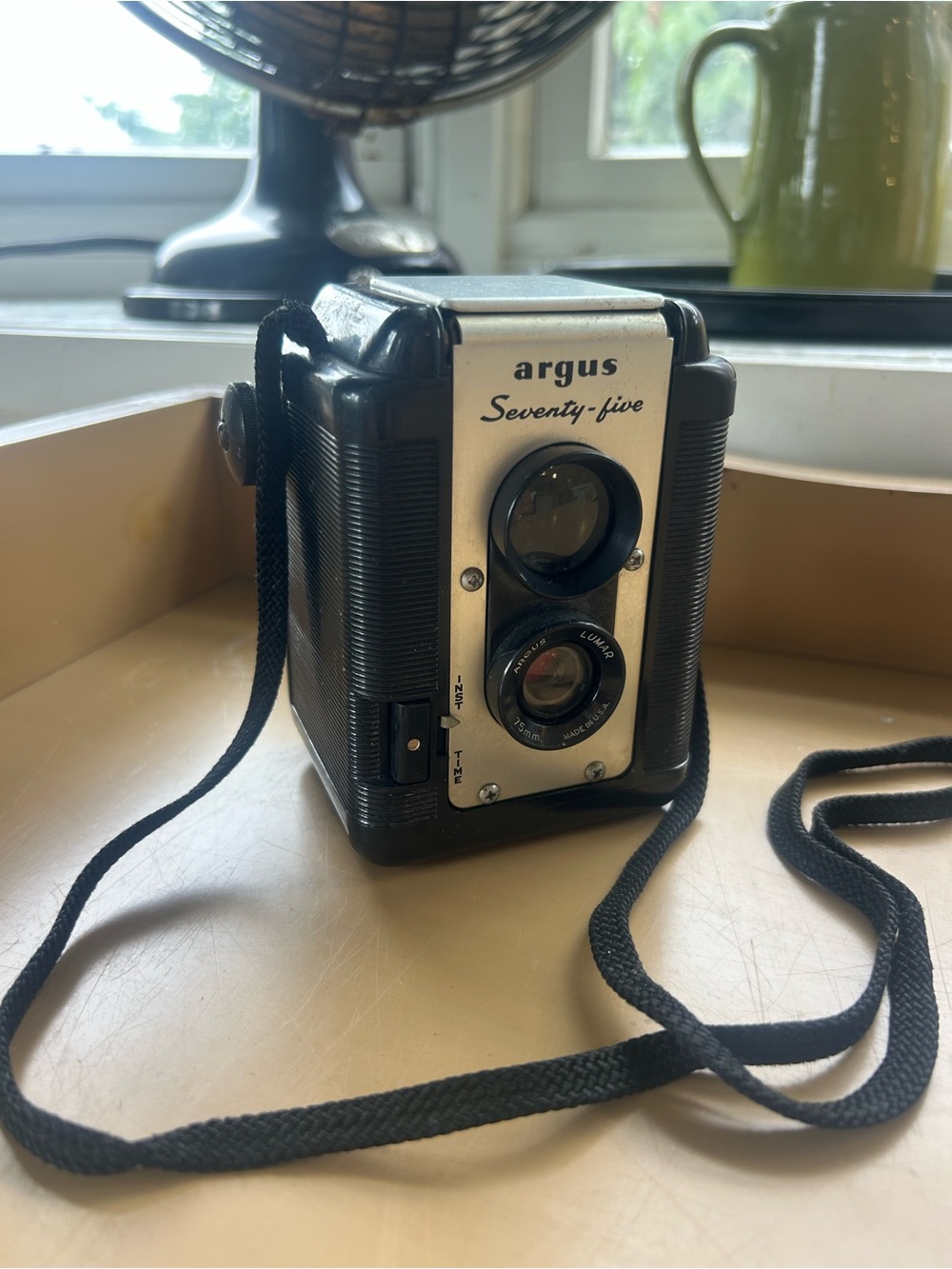 Argus Seventy-Five Twin Lens Camera – Black and Silver